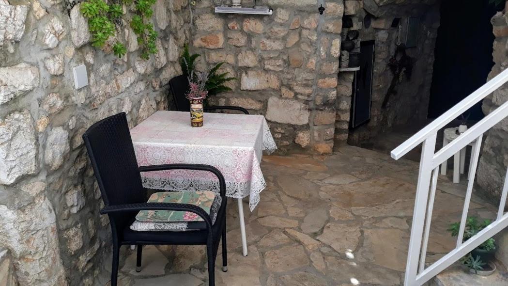Neda apartment Murter Bagian luar foto