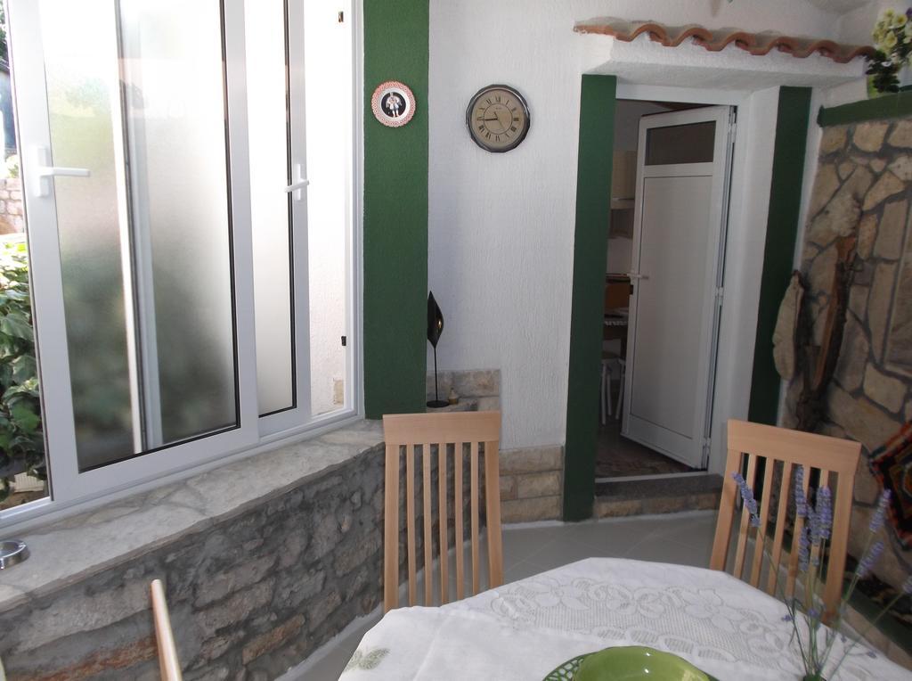 Neda apartment Murter Bagian luar foto