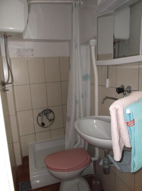 Neda apartment Murter Bagian luar foto
