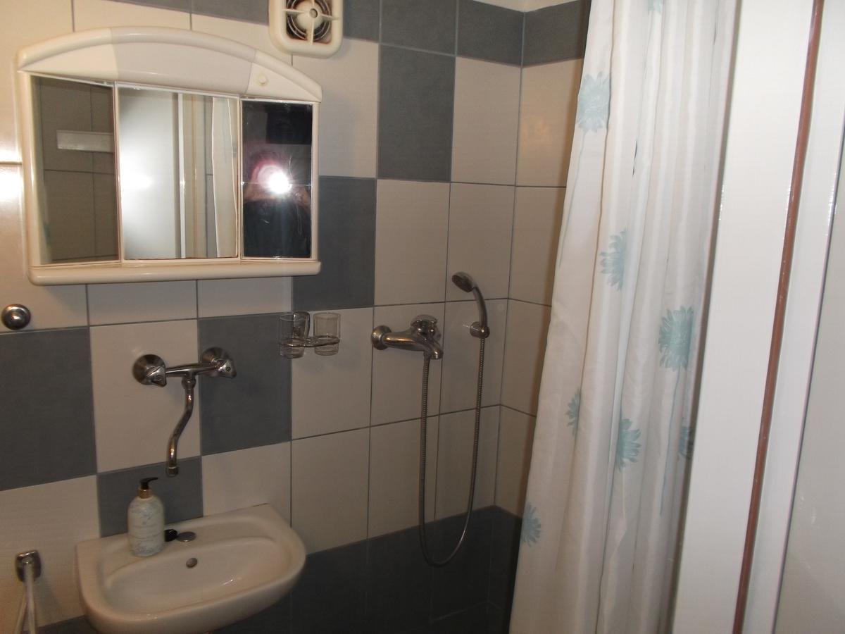 Neda apartment Murter Bagian luar foto