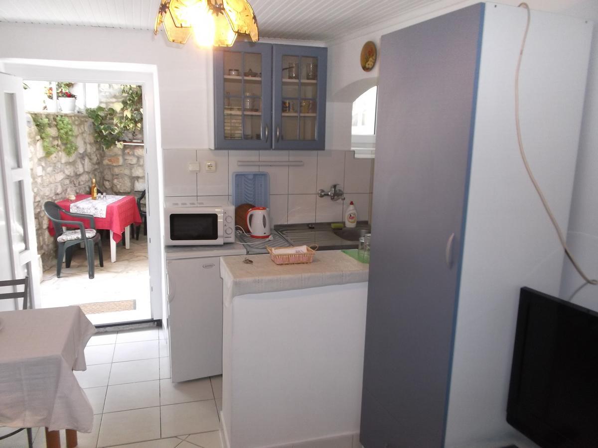 Neda apartment Murter Bagian luar foto