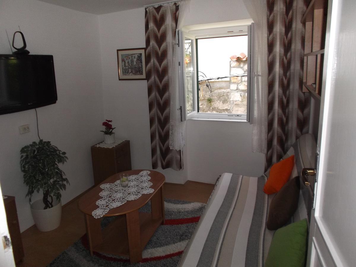 Neda apartment Murter Bagian luar foto