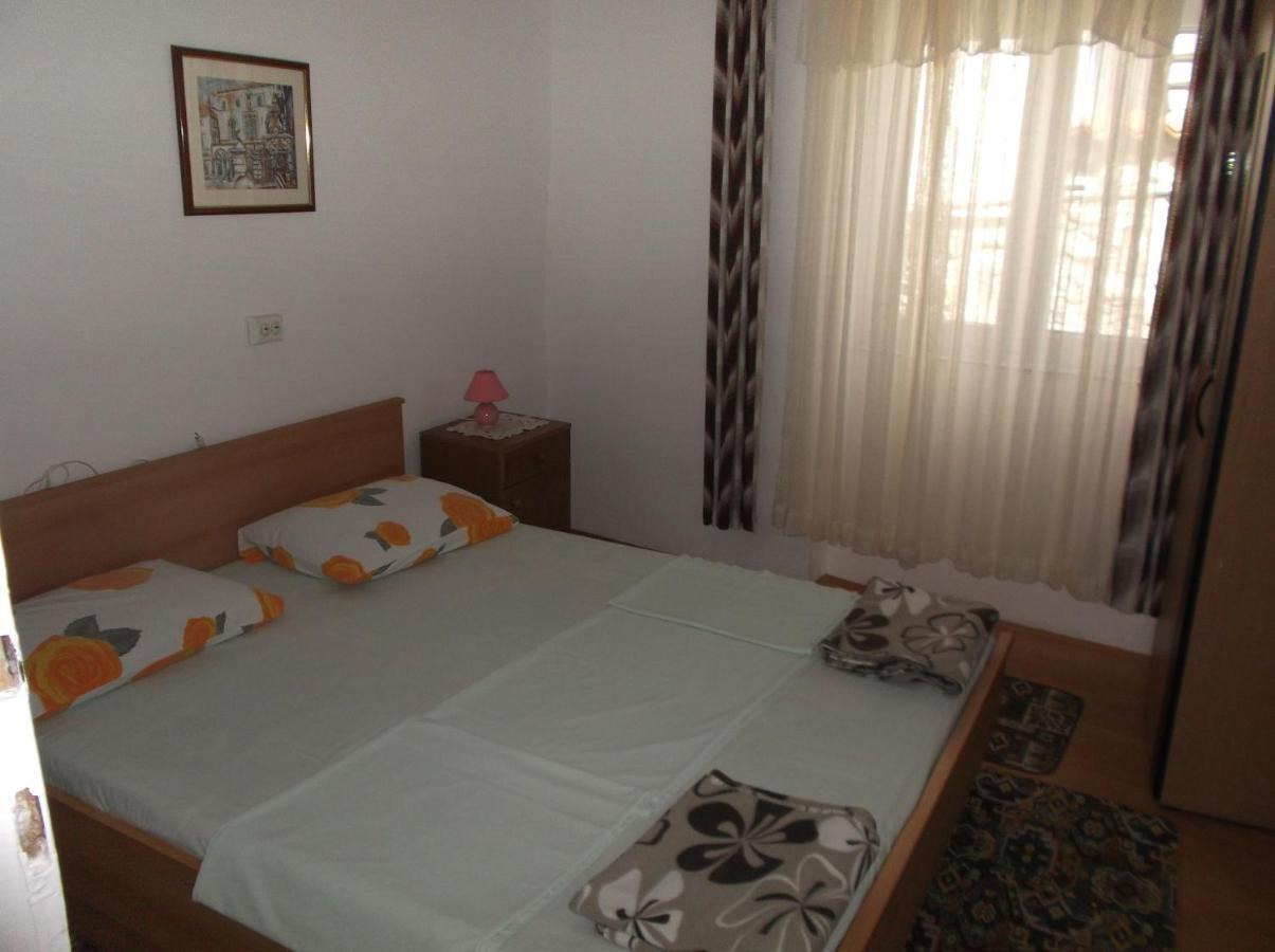 Neda apartment Murter Bagian luar foto